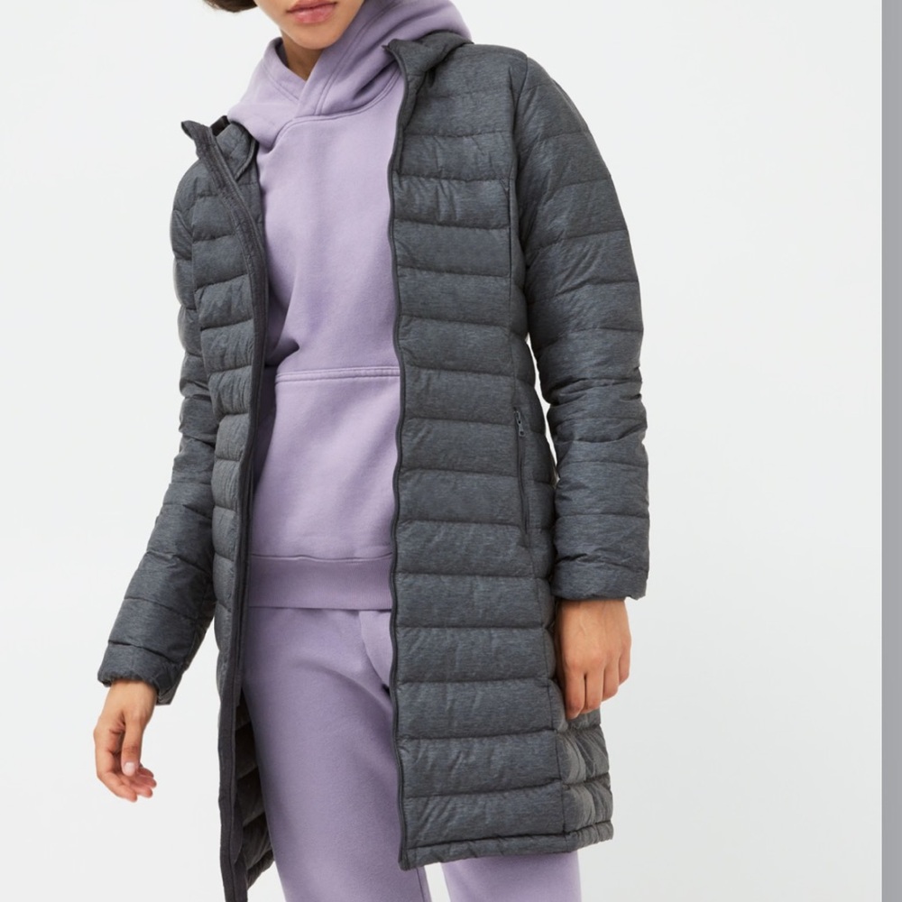 Aritzia TNA Botanie long super light puff